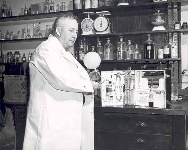 6 Rolla N.Harger Drunkometer