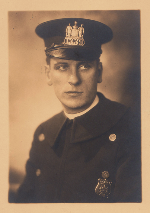 Patrolman Klaas 17 1 72